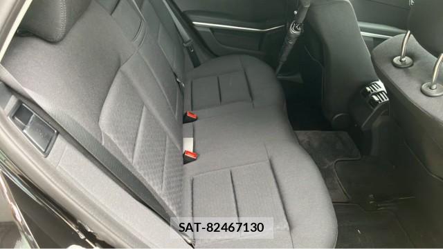 Mercedes Benz E-CLASS 2011-08 8282381-6