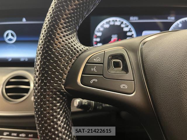 Mercedes Benz E-CLASS 2017-02 8283955-9