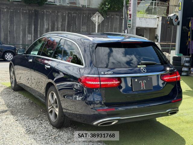 Mercedes Benz E-CLASS 2020-01 8285281-1
