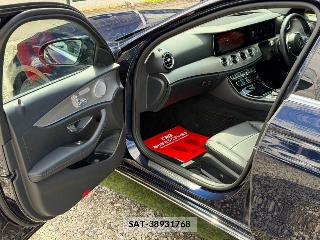 Mercedes Benz E-CLASS 2020-01 8285281-6