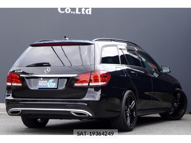 Mercedes Benz E-CLASS 2015-09 8285642-7