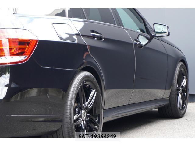 Mercedes Benz E-CLASS 2015-09 8285642-9