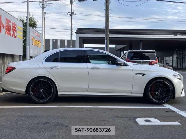 Amg E-CLASS 2018-02 8280343-3