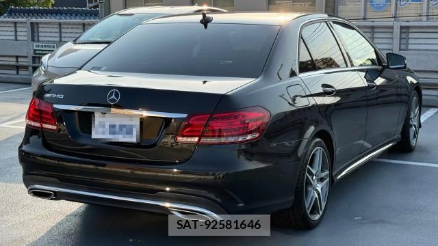Mercedes Benz E-CLASS 2015-07 8281023-12