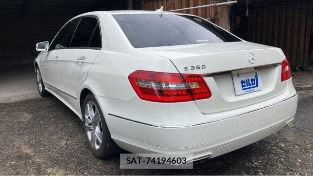 Mercedes Benz E-CLASS 2012-06 8281638-13