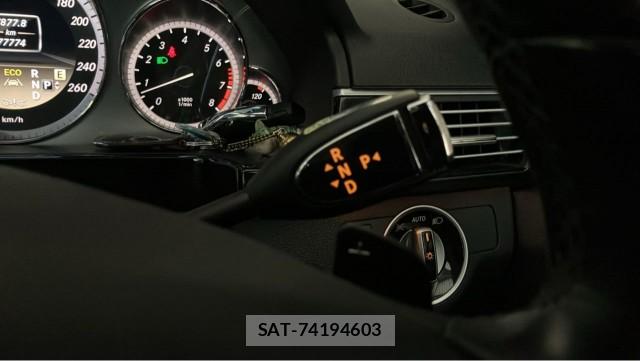 Mercedes Benz E-CLASS 2012-06 8281638-14