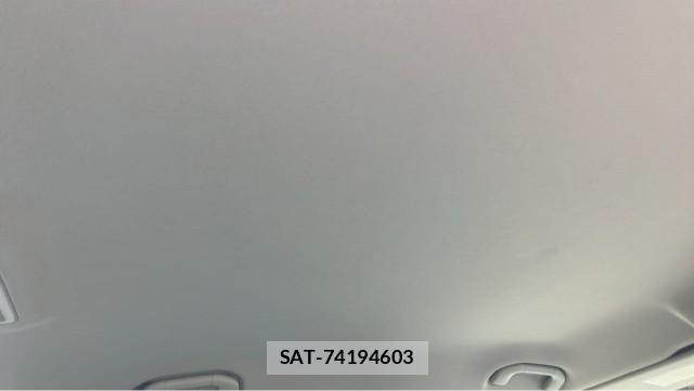 Mercedes Benz E-CLASS 2012-06 8281638-15