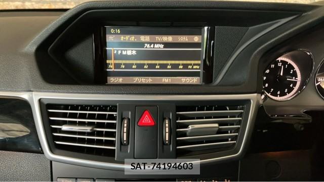 Mercedes Benz E-CLASS 2012-06 8281638-4