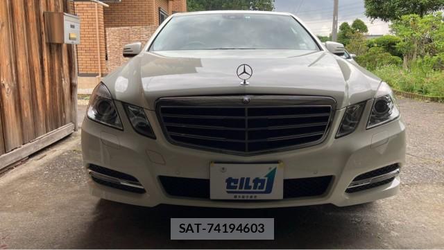 Mercedes Benz E-CLASS 2012-06 8281638-9