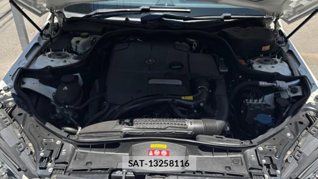 Mercedes Benz E-CLASS 2016-01 8281771-5
