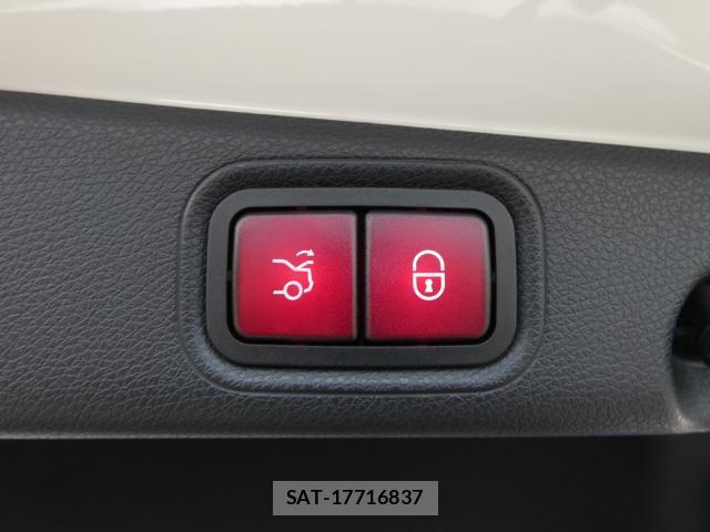 Mercedes Benz E-CLASS 2020-03 8283135-16
