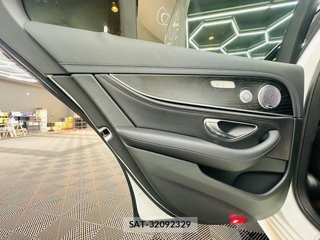 Mercedes Benz E-CLASS 2017-09 8284725-13