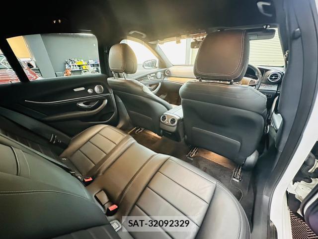 Mercedes Benz E-CLASS 2017-09 8284725-3