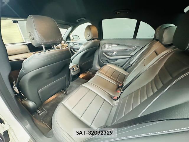 Mercedes Benz E-CLASS 2017-09 8284725-4