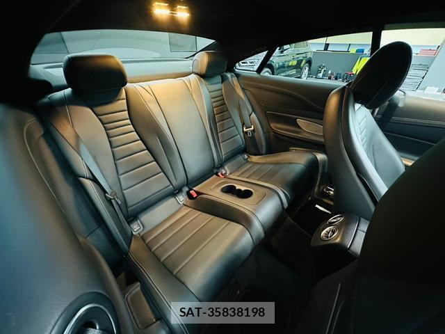 Mercedes Benz E-CLASS 2018-04 8284727-4