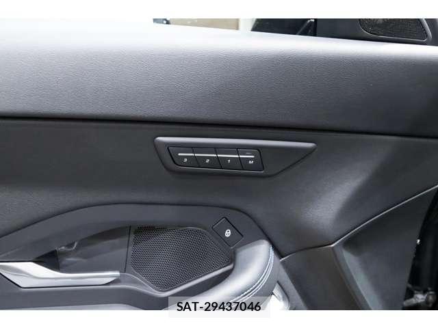 Jaguar E-PACE 2020-05 8277670-12
