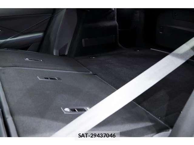 Jaguar E-PACE 2020-05 8277670-18