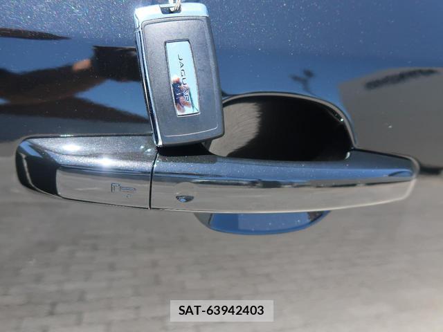 Jaguar E-PACE 2024-07 8279329-13