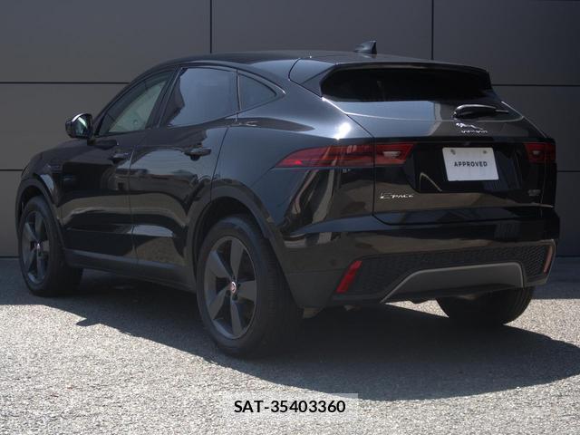 Jaguar E-PACE 2019-12 8279523-16