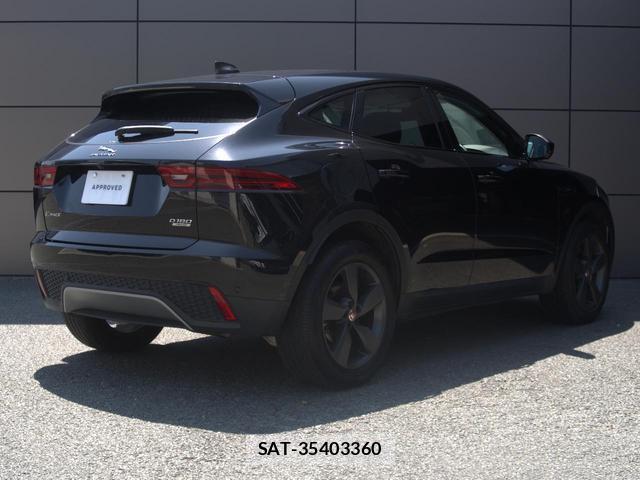 Jaguar E-PACE 2019-12 8279523-18