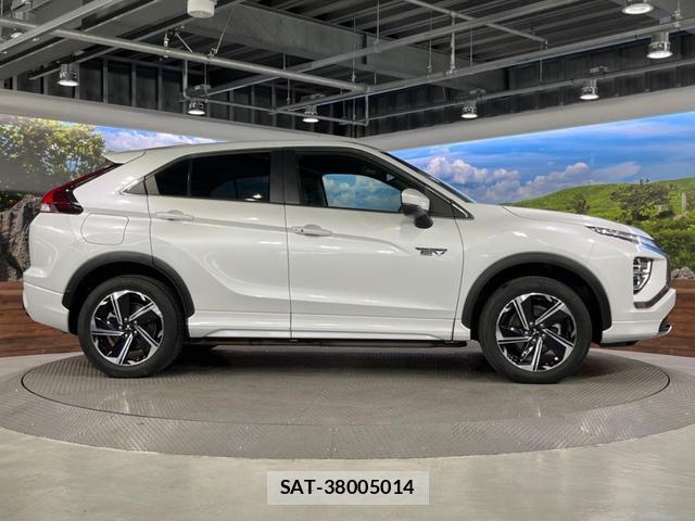 Mitsubishi ECLIPSE CROSS 2022-03 8279022-17