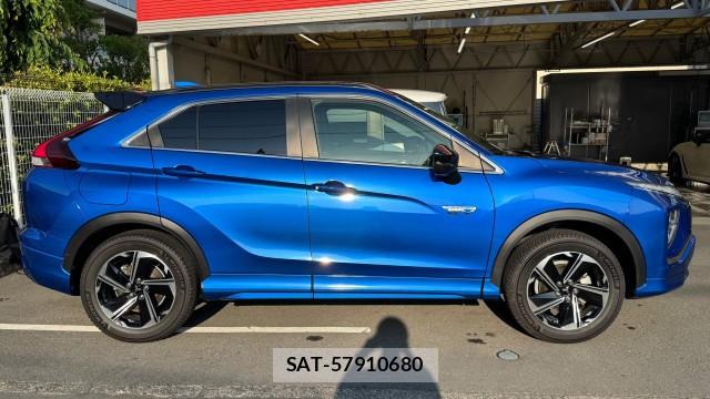 Mitsubishi ECLIPSE CROSS 2021-04 8281021-3