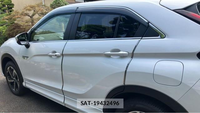 Mitsubishi ECLIPSE CROSS 2022-06 8281834-10