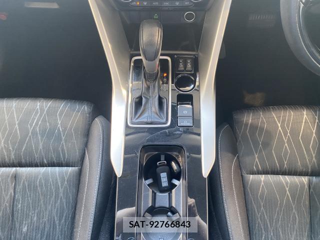 Mitsubishi ECLIPSE CROSS 2019-10 8284336-11