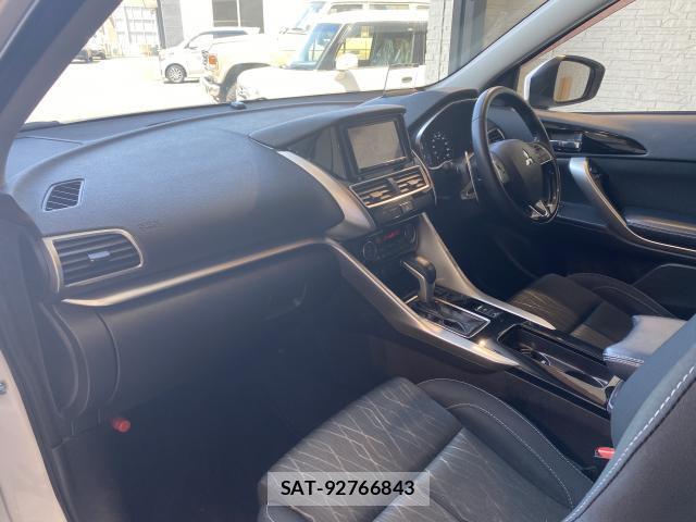 Mitsubishi ECLIPSE CROSS 2019-10 8284336-16