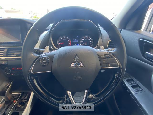 Mitsubishi ECLIPSE CROSS 2019-10 8284336-3