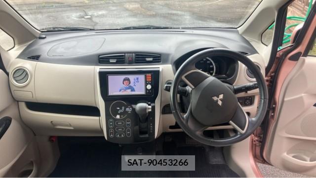 Mitsubishi EK WAGON 2013-06 8281575-2
