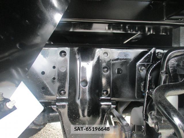 Isuzu ELF TRUCK 2020-12 8279560-4