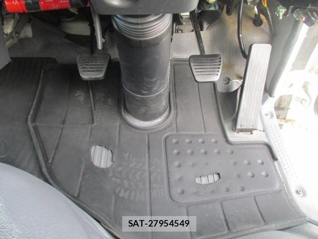 Isuzu ELF TRUCK 2020-08 8279563-7
