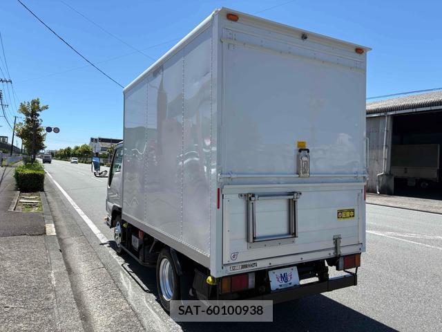 Isuzu ELF TRUCK 2016-04 8280295-1