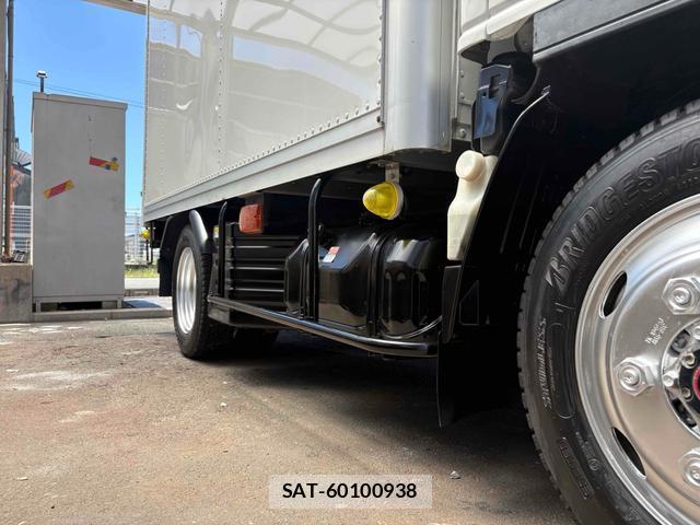 Isuzu ELF TRUCK 2016-04 8280295-13