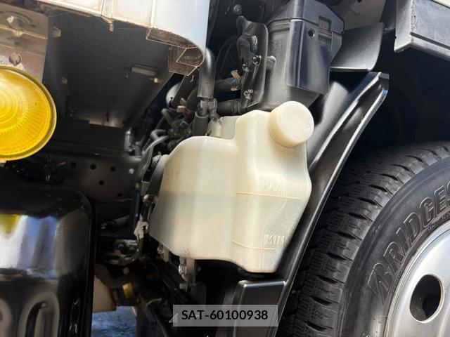 Isuzu ELF TRUCK 2016-04 8280295-16