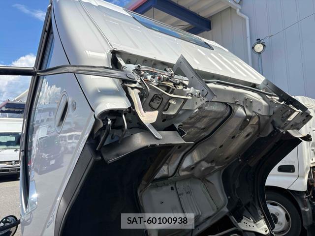Isuzu ELF TRUCK 2016-04 8280295-19