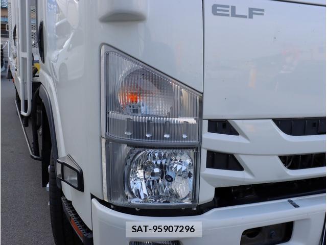 Isuzu ELF TRUCK 2018-03 8283412-11