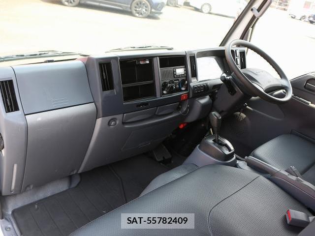 Isuzu ELF TRUCK 2019-08 8283937-3