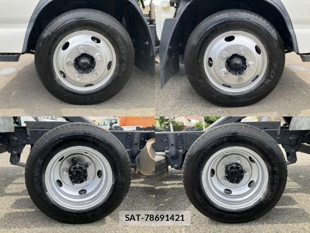 Isuzu ELF TRUCK 2011-01 8284812-9