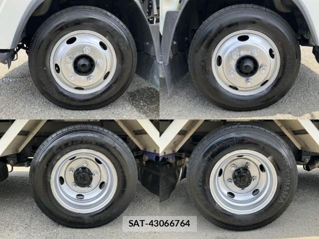 Isuzu ELF TRUCK 2014-03 8284814-15