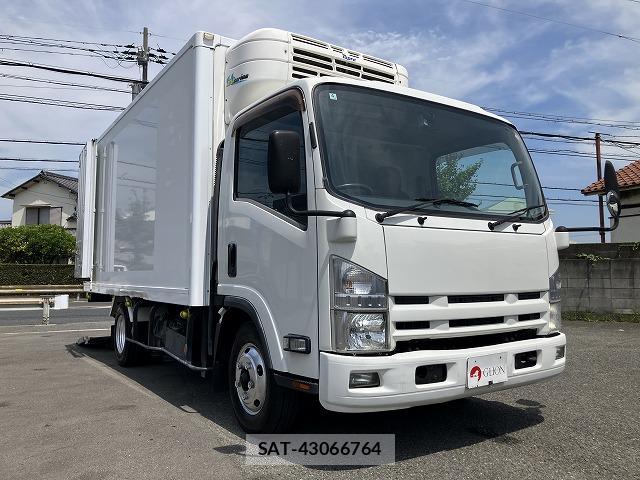 Isuzu ELF TRUCK 2014-03 8284814-2