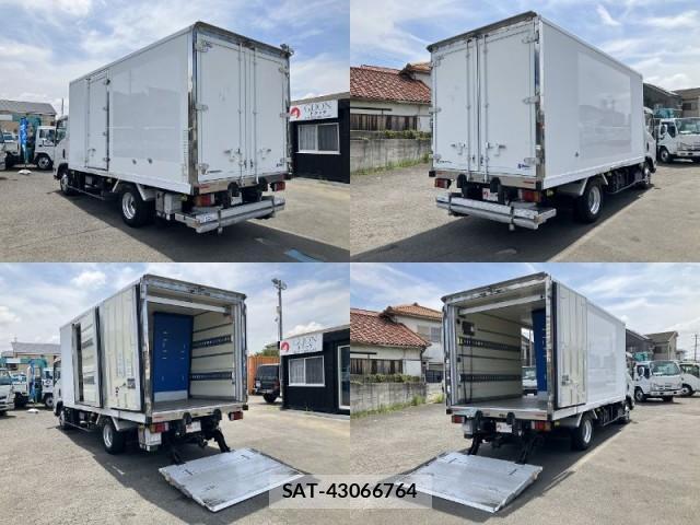 Isuzu ELF TRUCK 2014-03 8284814-4