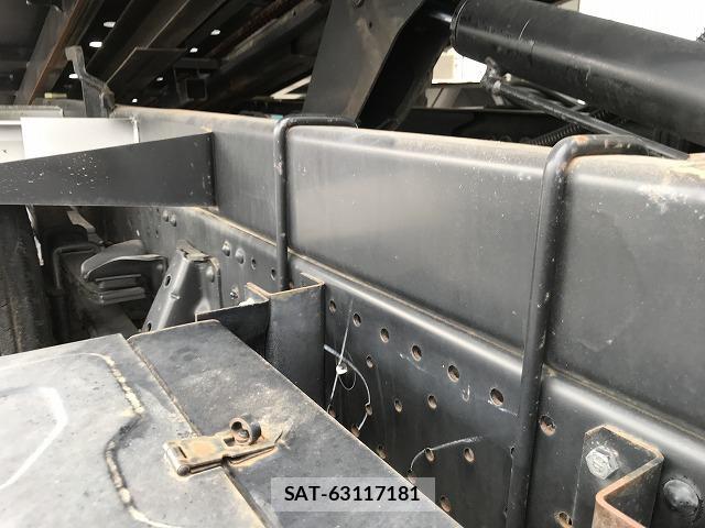 Isuzu ELF TRUCK 2015-09 8284867-11