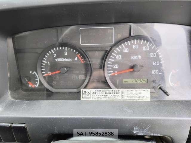 Isuzu ELF TRUCK 2012-11 8285794-13