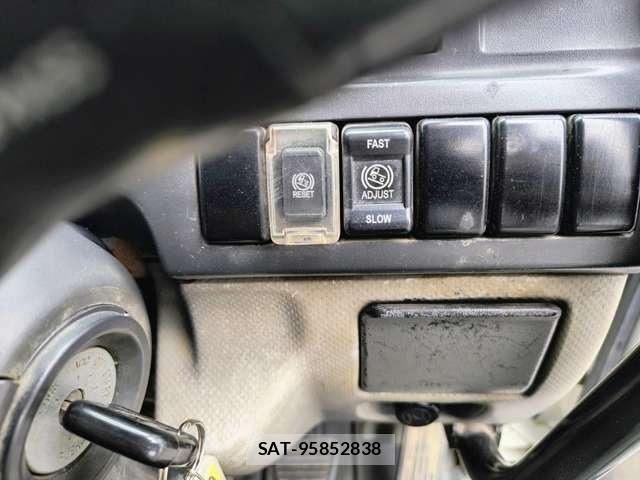 Isuzu ELF TRUCK 2012-11 8285794-15