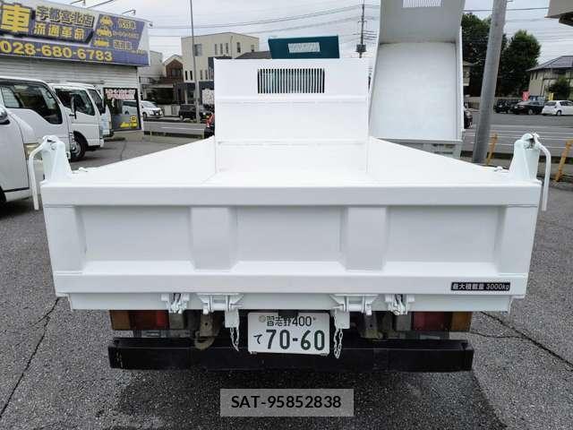Isuzu ELF TRUCK 2012-11 8285794-9