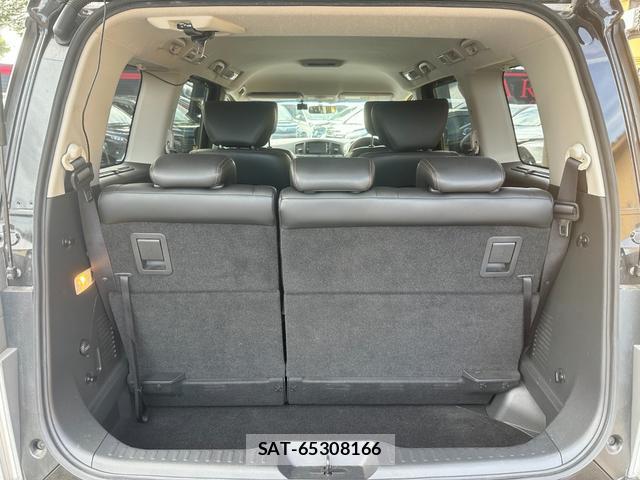Nissan ELGRAND 2017-10 8276894-15