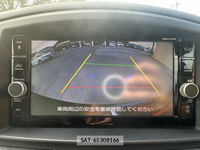 Nissan ELGRAND 2017-10 8276894-3