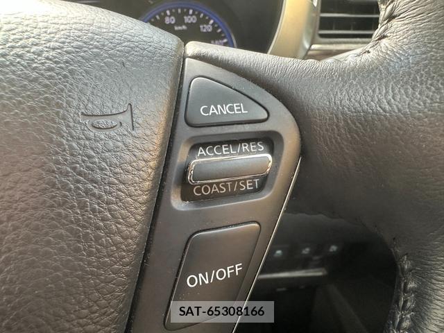Nissan ELGRAND 2017-10 8276894-4